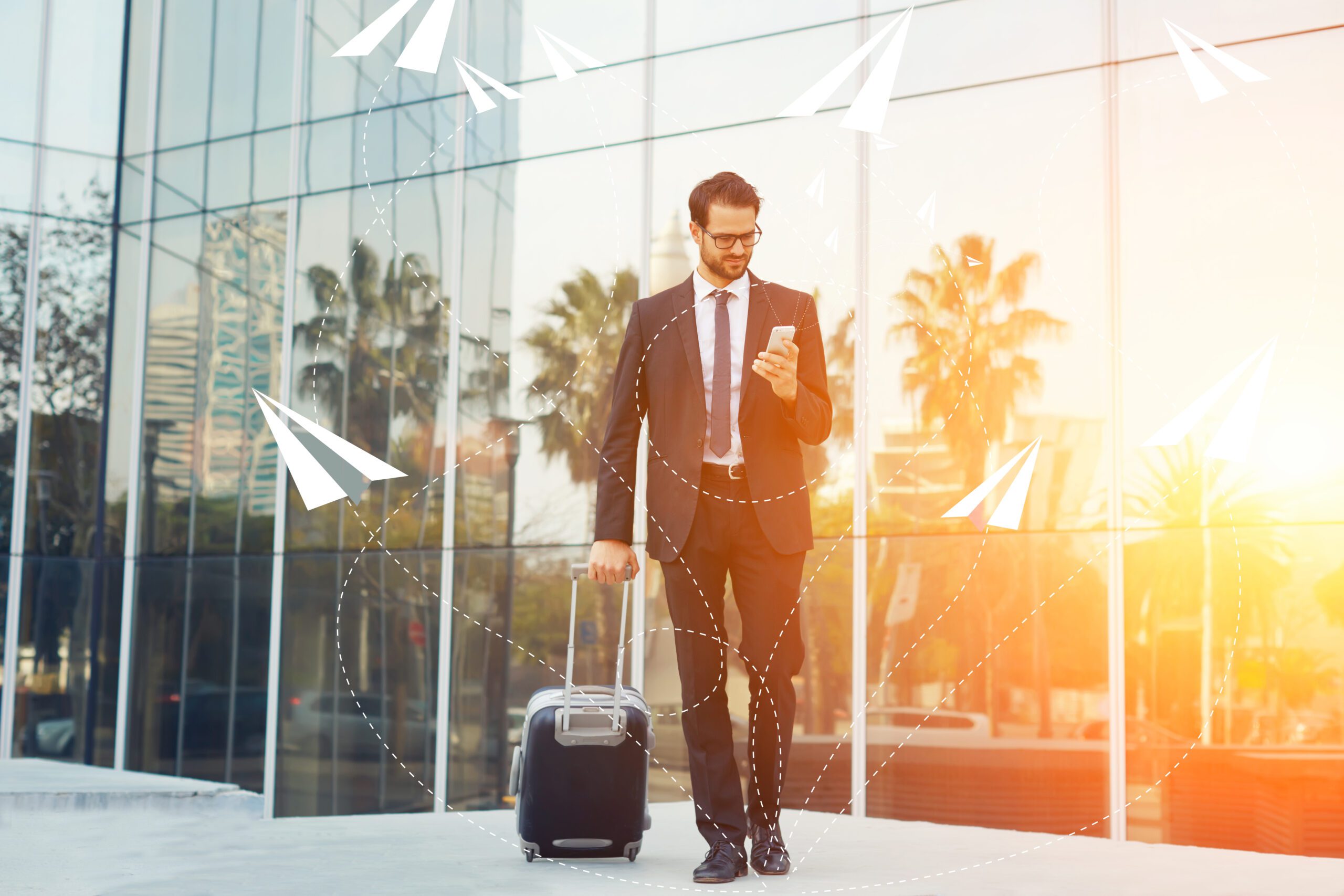shutterstock_530775316 SMART BUS MAN