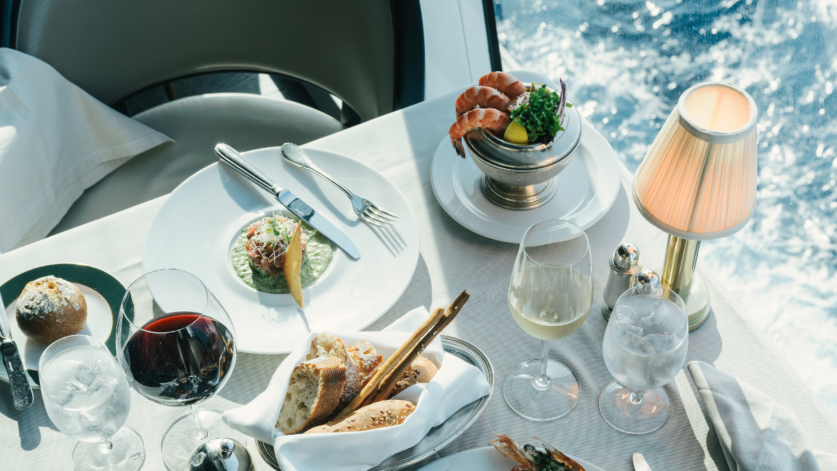 Vista-Polo-Grill-cuisine-lobster-pasta